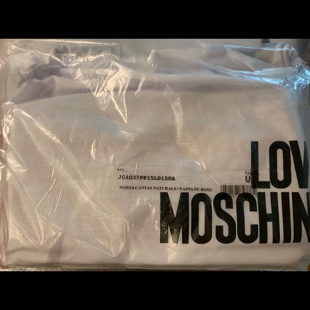 🚨NWT LOVE MOSCHINO CROSSBODY 🧸 AMAZINGNESS! - Picture 8 of 8